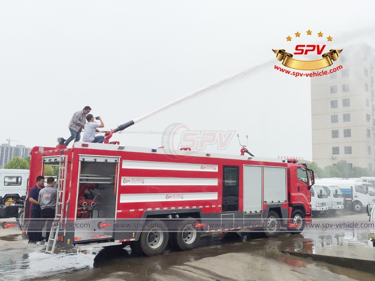 Fire Engine ISUZU - Water Testing - 1